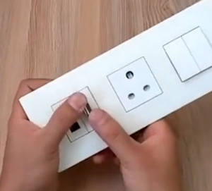 给墙壁插排装上USB充电功能