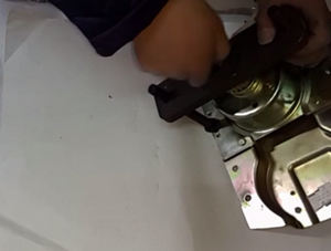 洗衣机离合器轴承拆卸离合器换轴承水封