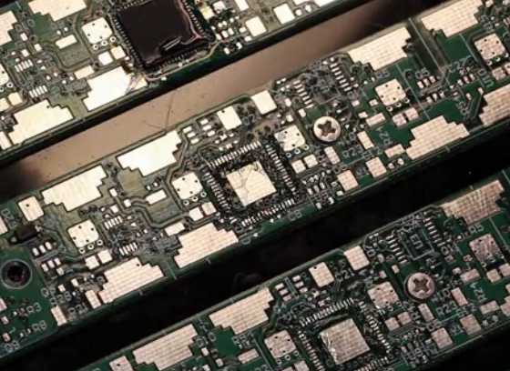 如何手工焊接QFN封装的表面贴片芯片_维修基