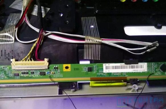 TCL 32F3310B液晶电视开机有伴音，但无图像灰屏 第2张
