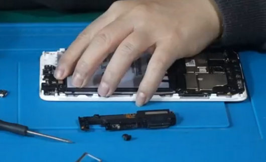 魅族手机充电USB接口损坏的维修