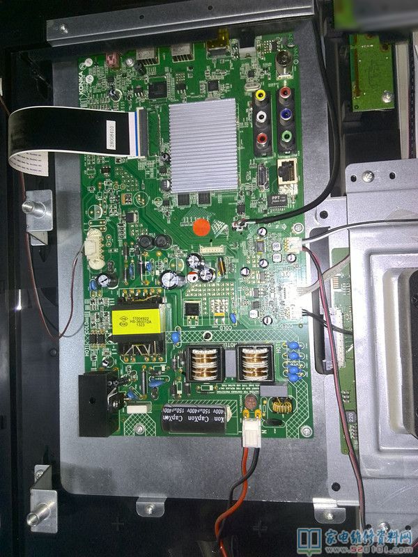 康佳LED32M1200AF液晶电视开机后自动重启的维修 第3张