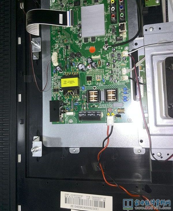 康佳LED32M1200AF液晶电视开机后自动重启的维修 第4张