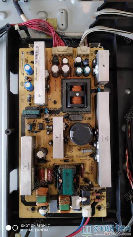 TCL L40E9F液晶电视不开机的故障维修 第2张