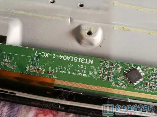 AOC冠捷T3240M液晶电视灰屏的故障维修 第5张