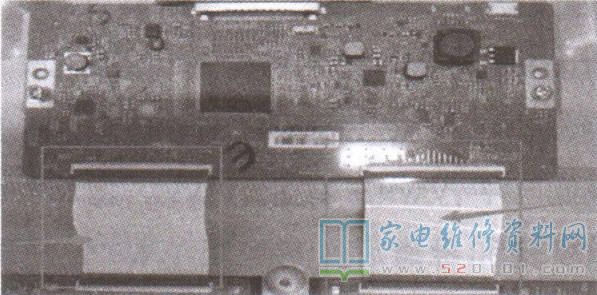 长虹UD42C6080iD液晶电视开机后满屏出现竖彩带 第2张