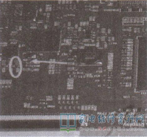 长虹55Q3T液晶电视（ZLM65HIS2机芯）图像呈竖带状 第2张