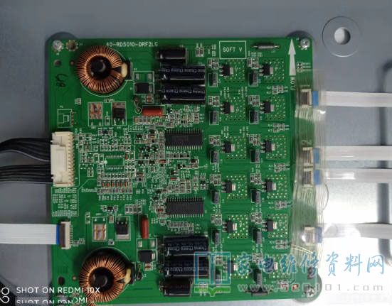 TCL L46E5500A-3D液晶电视灰屏且背光闪烁的故障维修 第1张