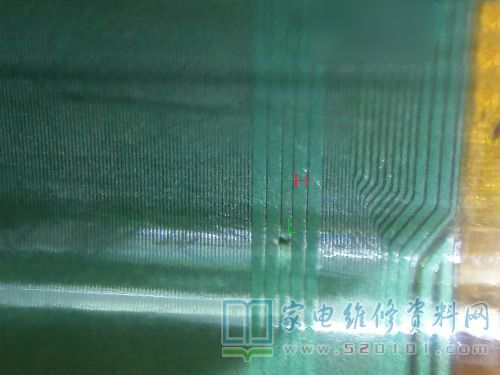 华星ST4761B02-1屏VGH与VGL短路导致黑屏的故障维修 第1张