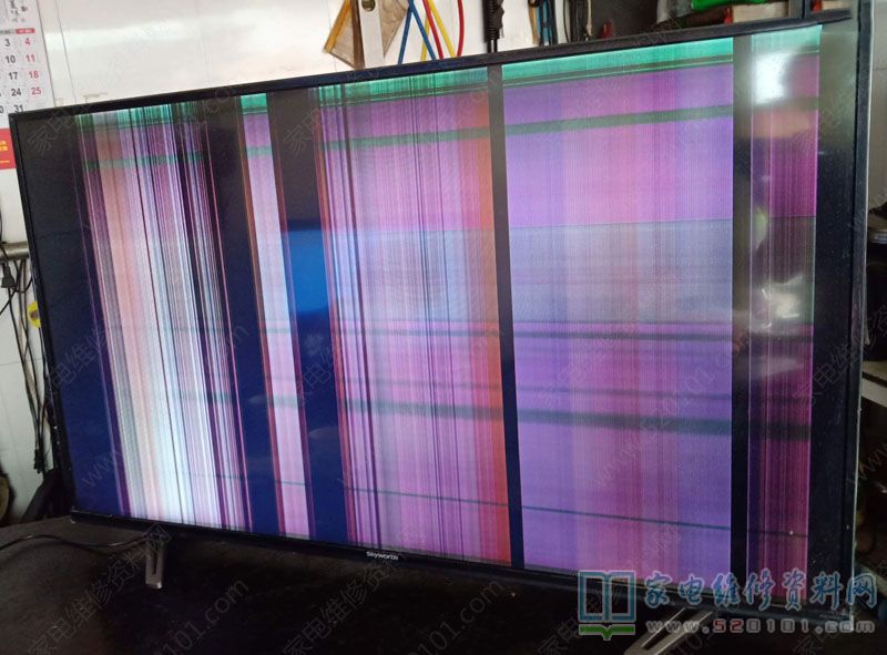 创维49E366W液晶电视出现竖横线的故障维修 第3张