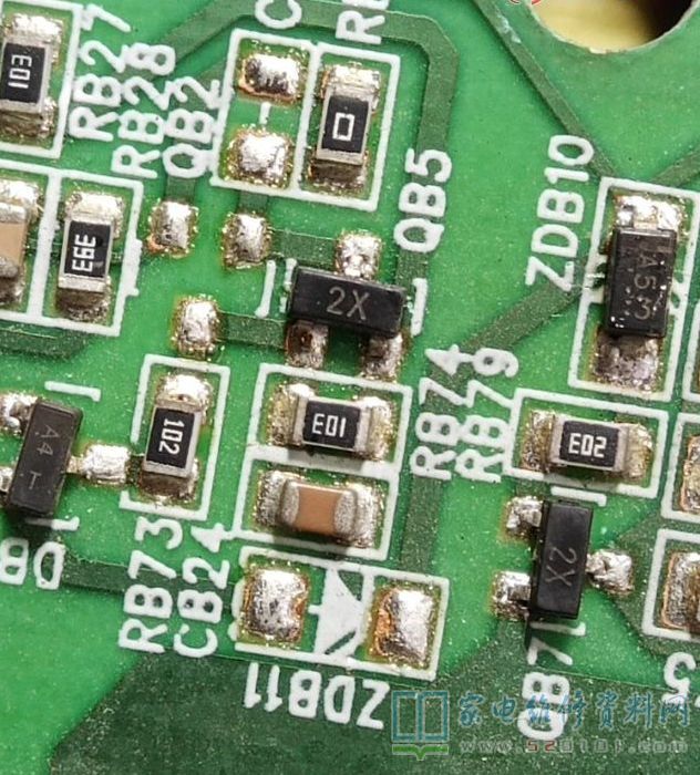 创维24E600E液晶电视指示绿灯闪烁不开机的维修 第1张