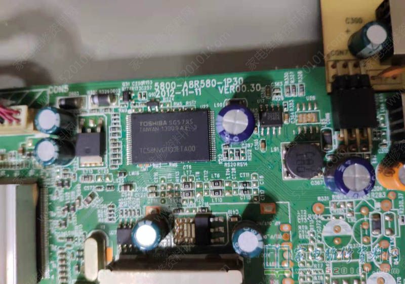 创维32E380S液晶电视指示灯绿灯亮不开机的维修 第1张