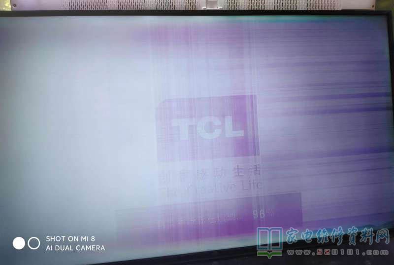 TCL D55A561U液晶电视屏幕出现竖条花屏的维修 第3张