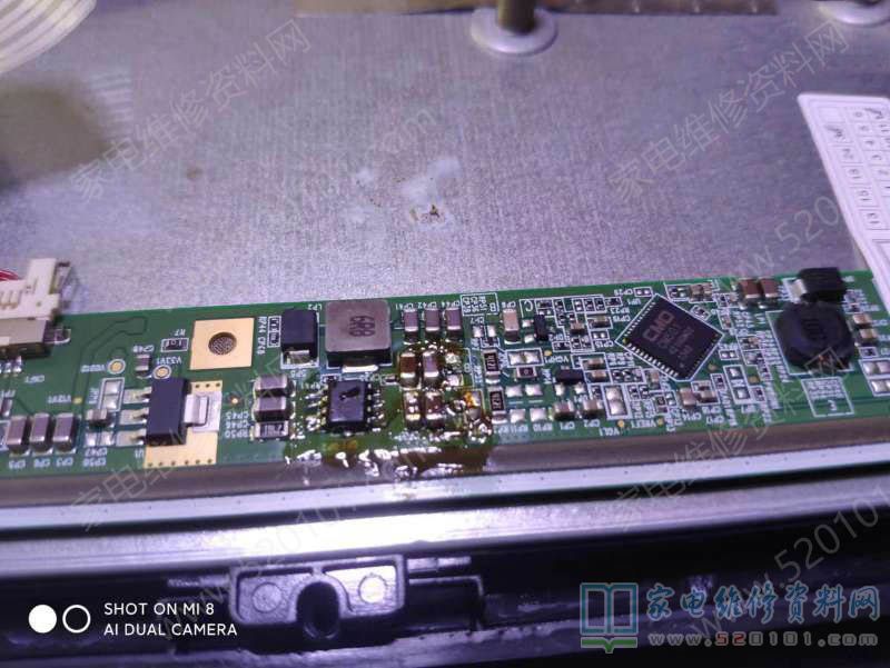 长虹LED24B3060液晶电视灰屏的故障维修 第2张